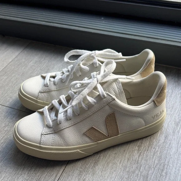 Veja CAMPO LEATHER WHITE NATURAL
Sneakers Running Shoes US 6 EUR 37 - Picture 4 of 10